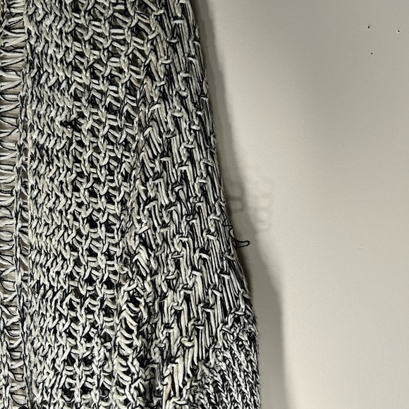 Black and white knit button down cardigan - Picture 4 of 4